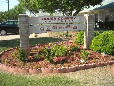 500 Cross Creek Dilley TX 78017