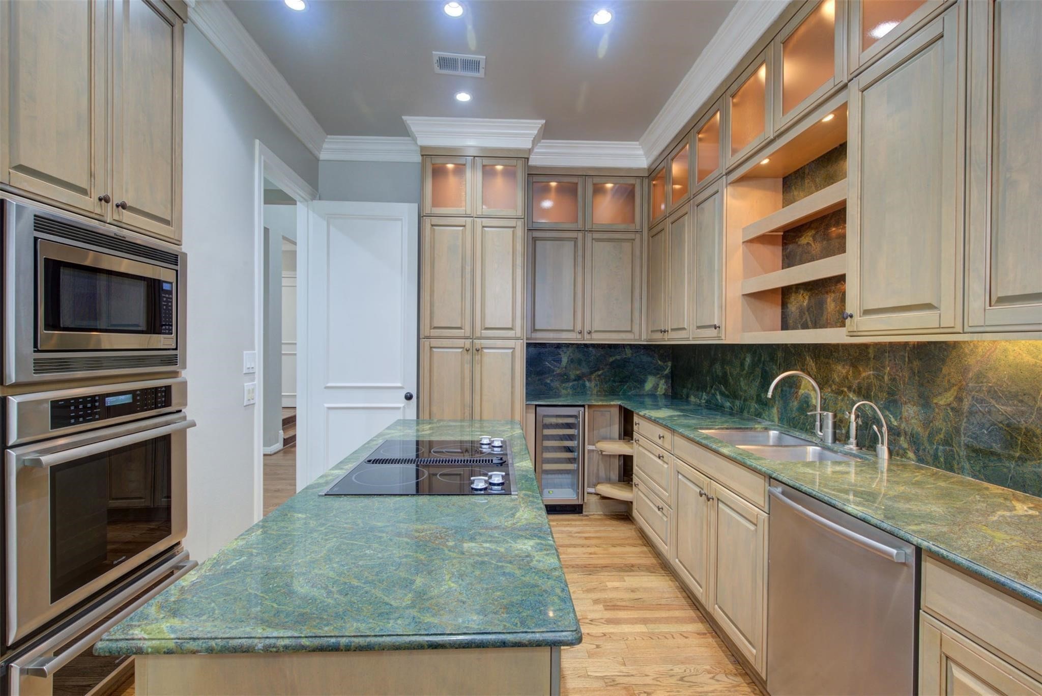 1107 Milford Street Houston TX 77006