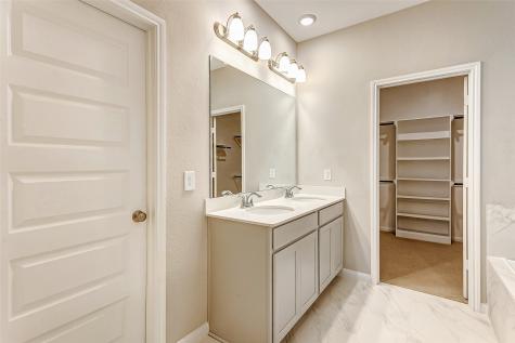 2165 Woodland Pine Drive Conroe TX 77384