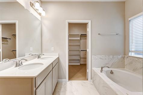 2165 Woodland Pine Drive Conroe TX 77384