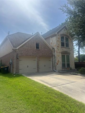 2911 Meadows Pond Lane Pearland TX 77584