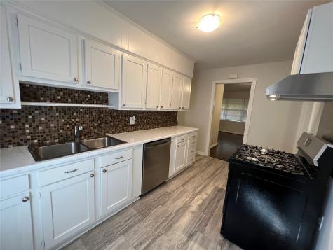 405 Farrer Street Angleton TX 77515