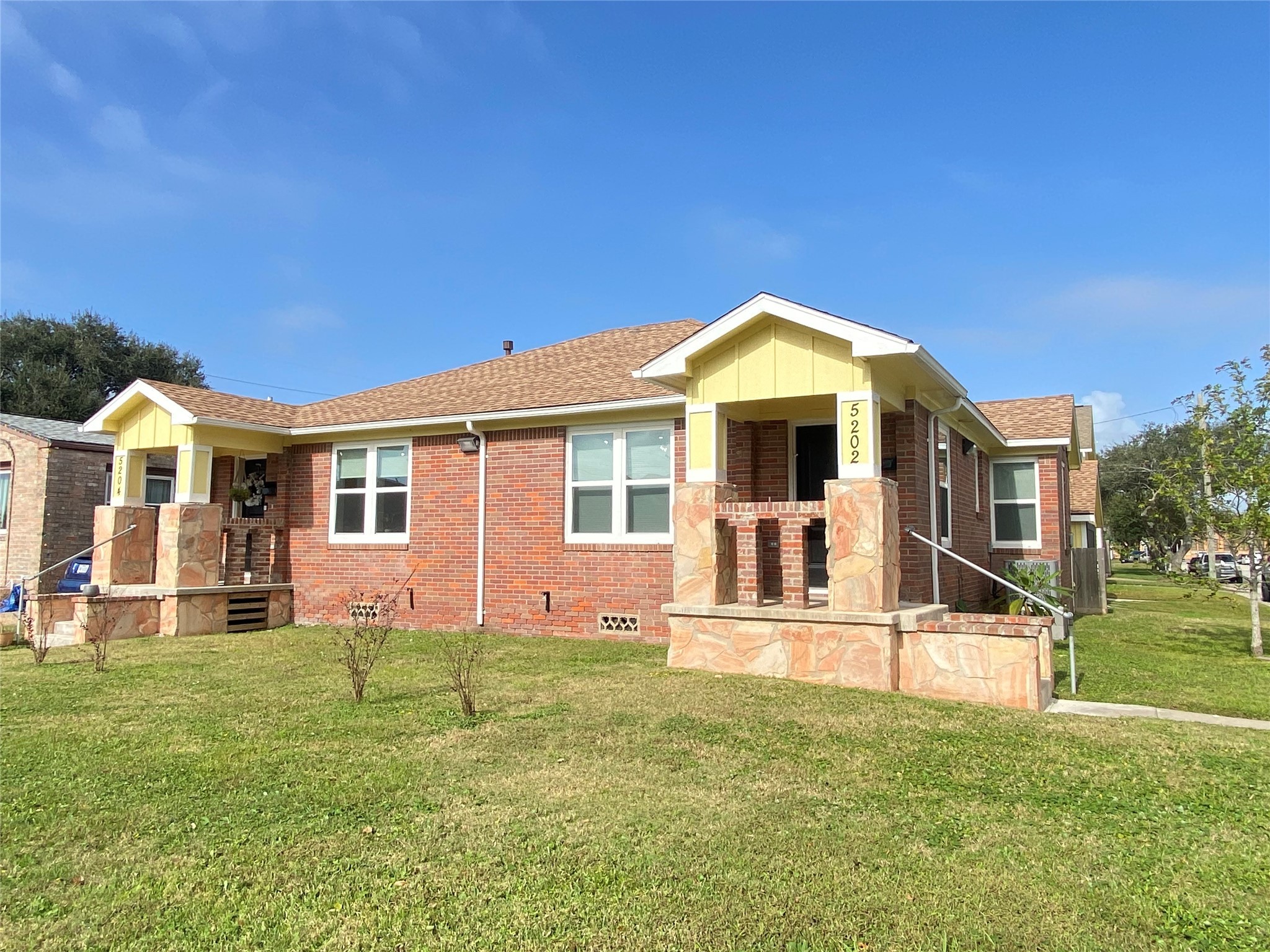 5202 Avenue O 1/2 Galveston TX 77551