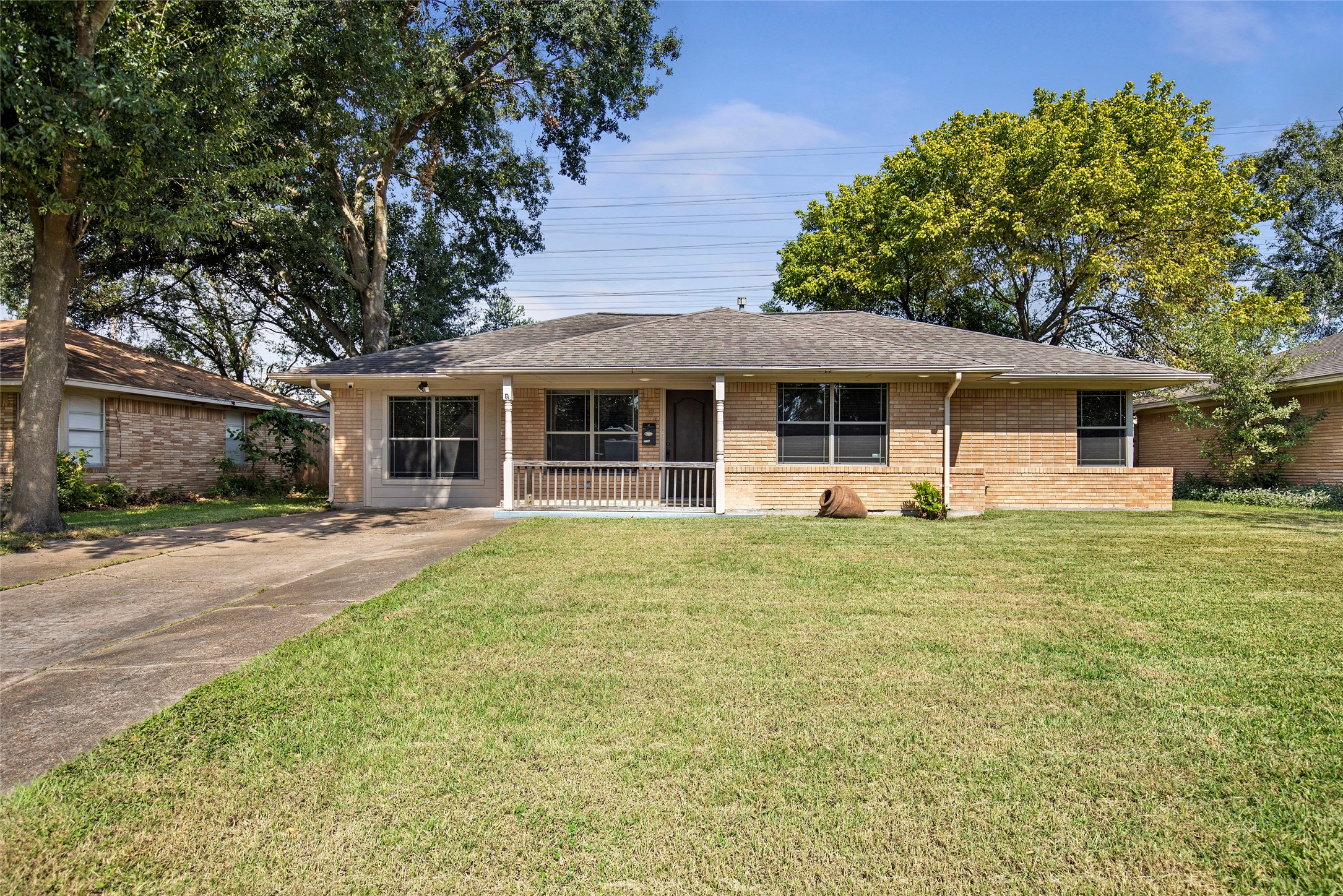 2106 Stonecrest Drive Houston TX 77018