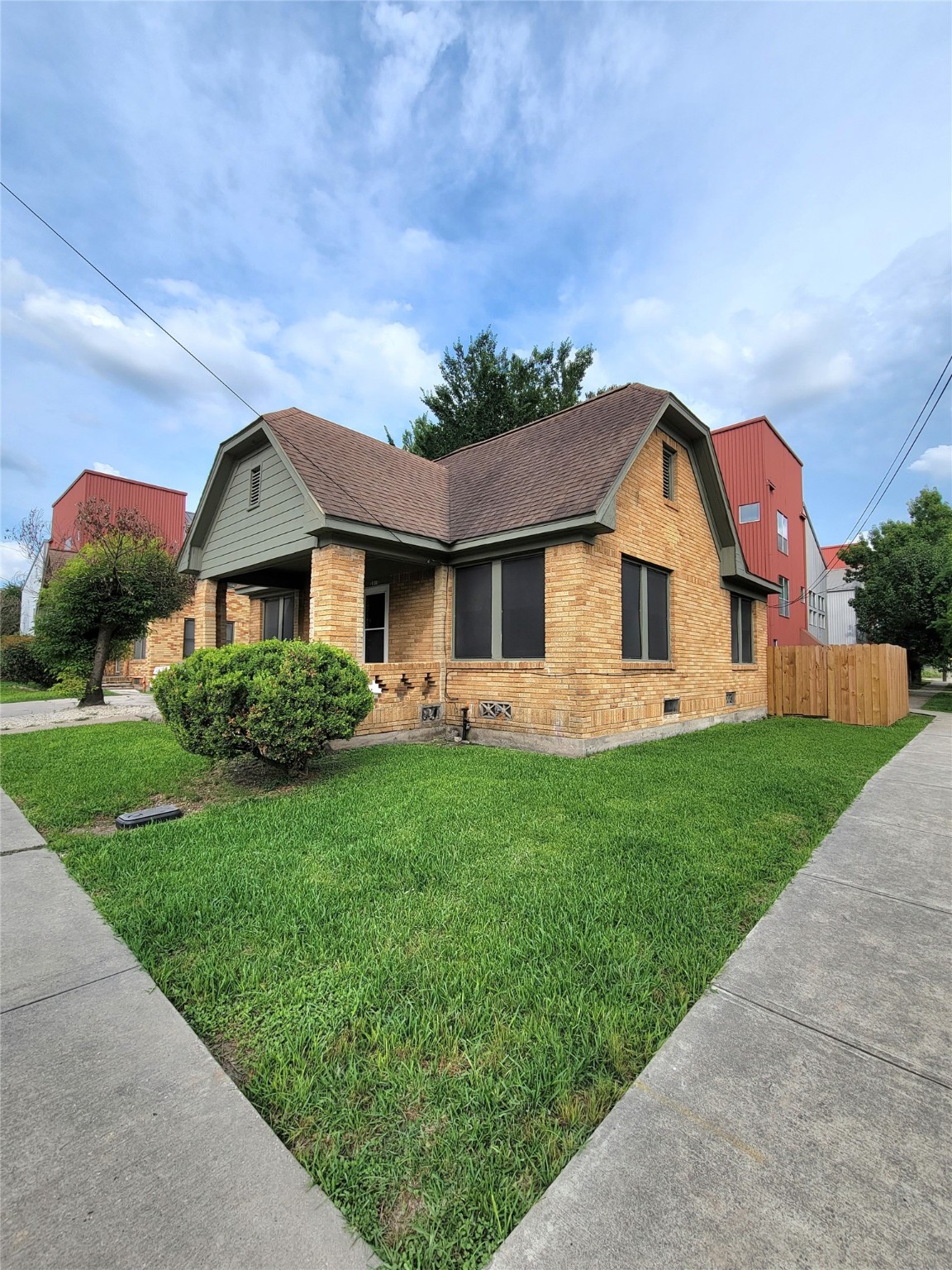 2815 Chenevert Street Houston TX 77004