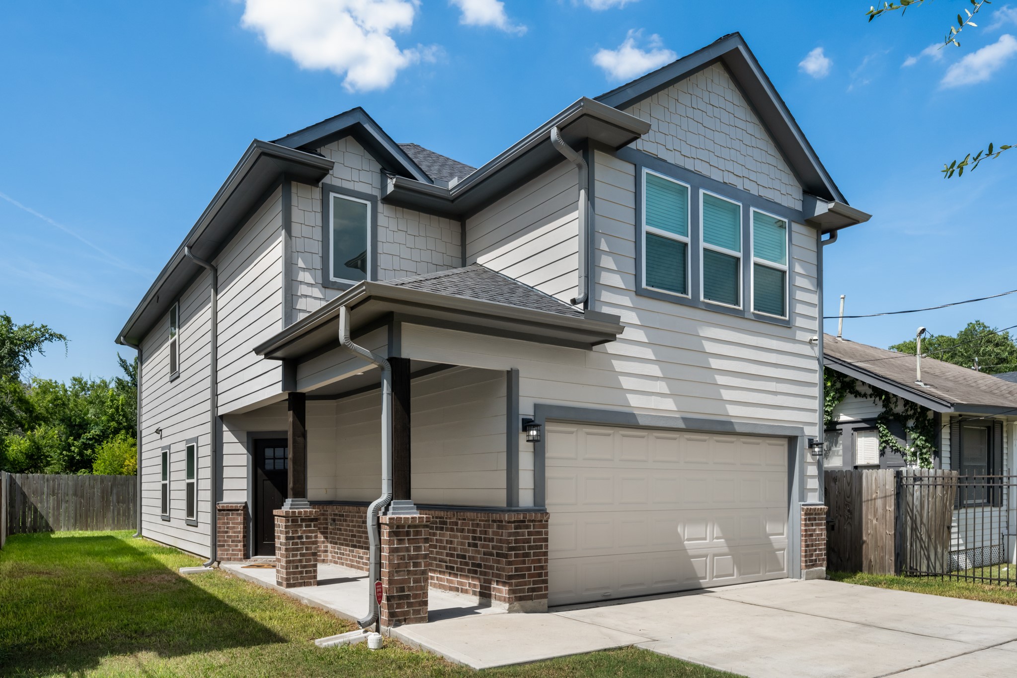 910 Mansfield Street Houston TX 77091