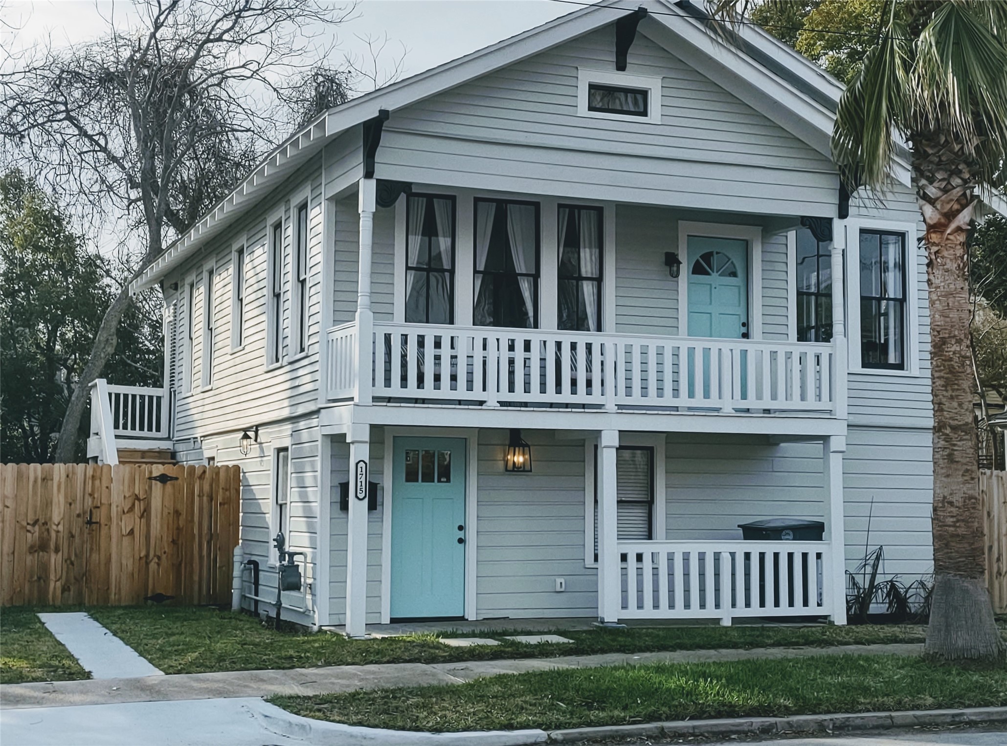 1715 30th Street Galveston TX 77550