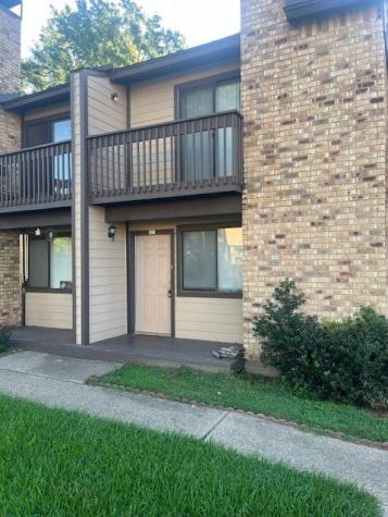 2521 Crosstimbers Street J3 Huntsville TX 77320