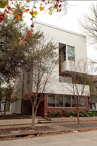 4904 S Shepherd Drive S Houston TX 77098