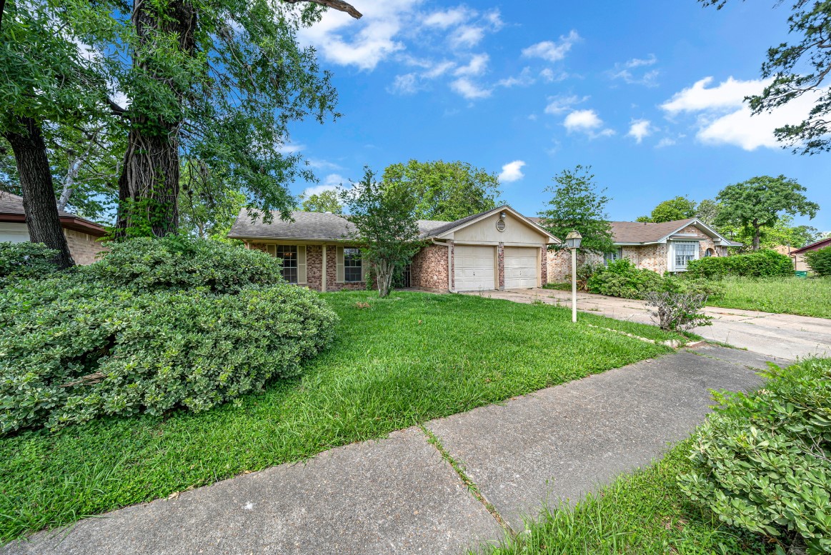 8447 Sterlingshire Street Houston TX 77078