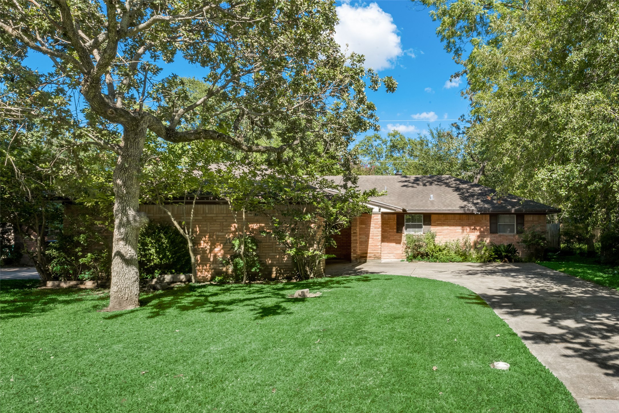 1522 Baggett Lane Houston TX 77055