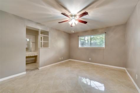 1522 Baggett Lane Houston TX 77055