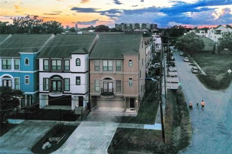 1635 Cohn Street Houston TX 77007