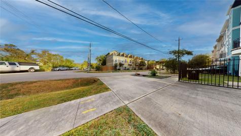 1635 Cohn Street Houston TX 77007