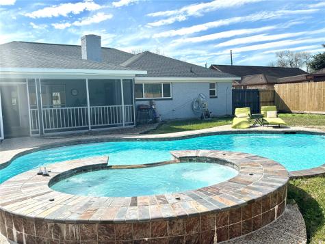 332 Petunia Street Lake Jackson TX 77566