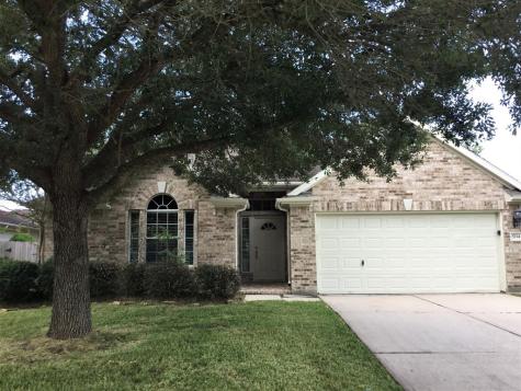 5114 Chase Park Gate Street Bacliff TX 77518