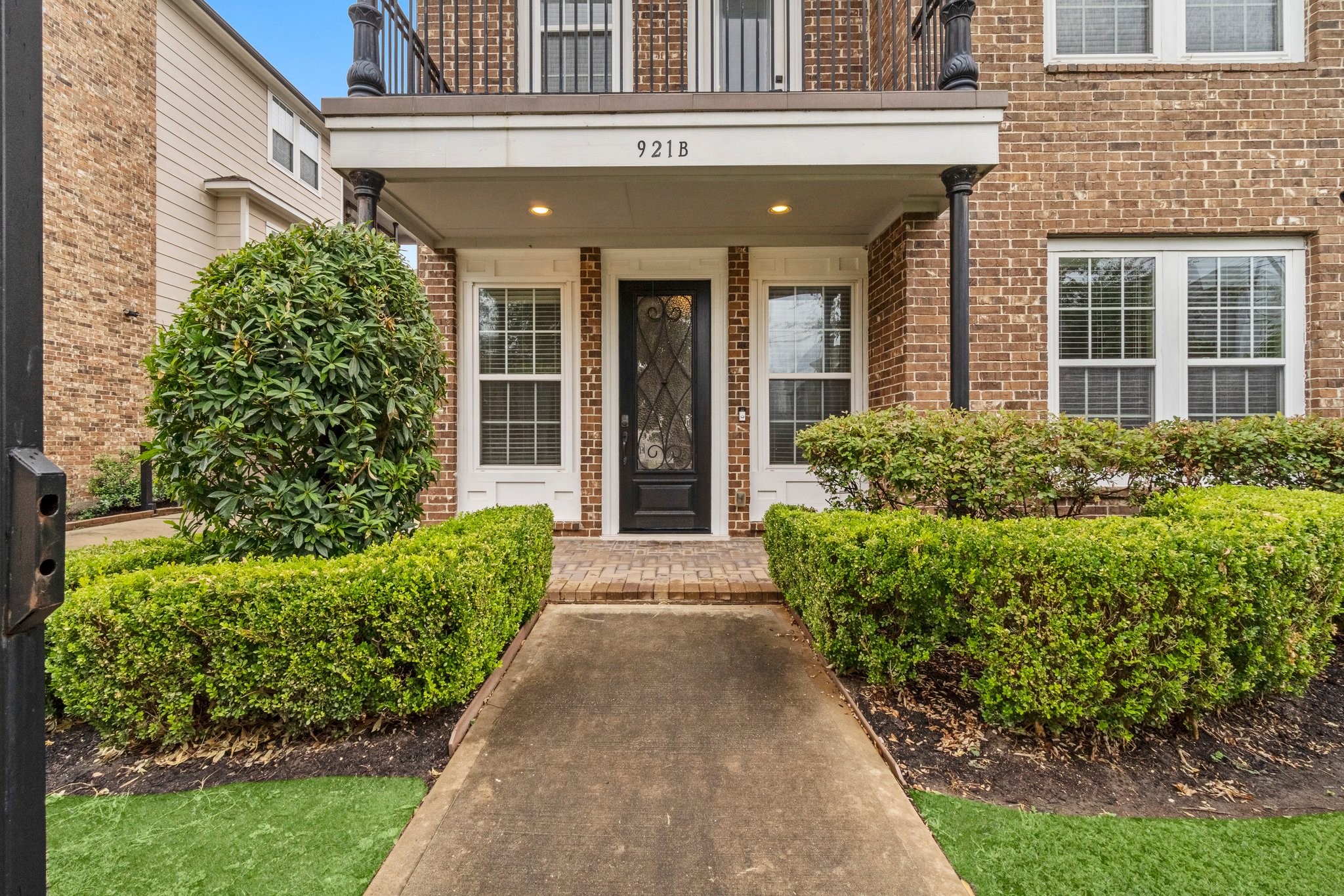 921 W 19th Street B Houston TX 77008