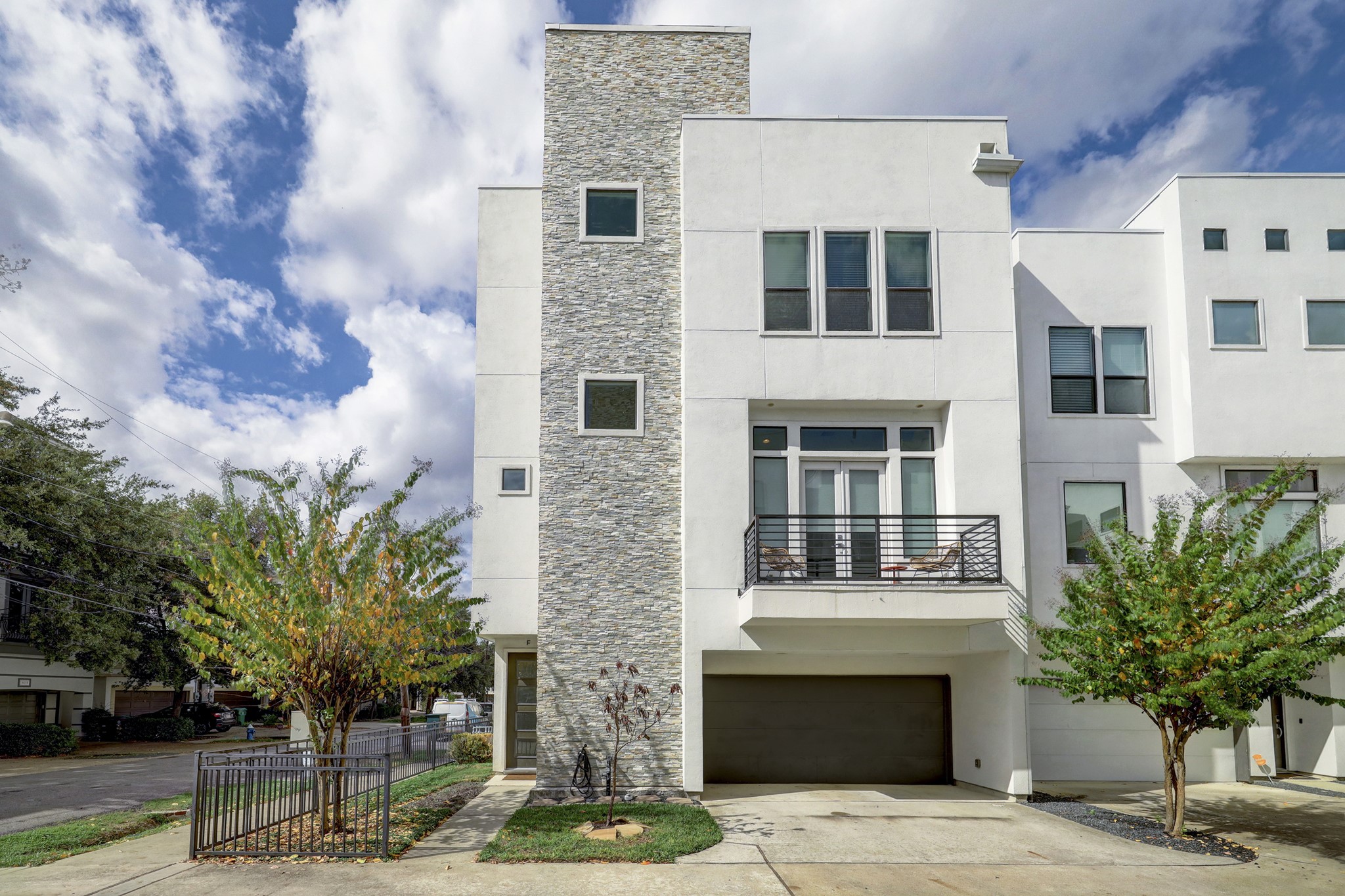 5622 Kiam Street F Houston TX 77007
