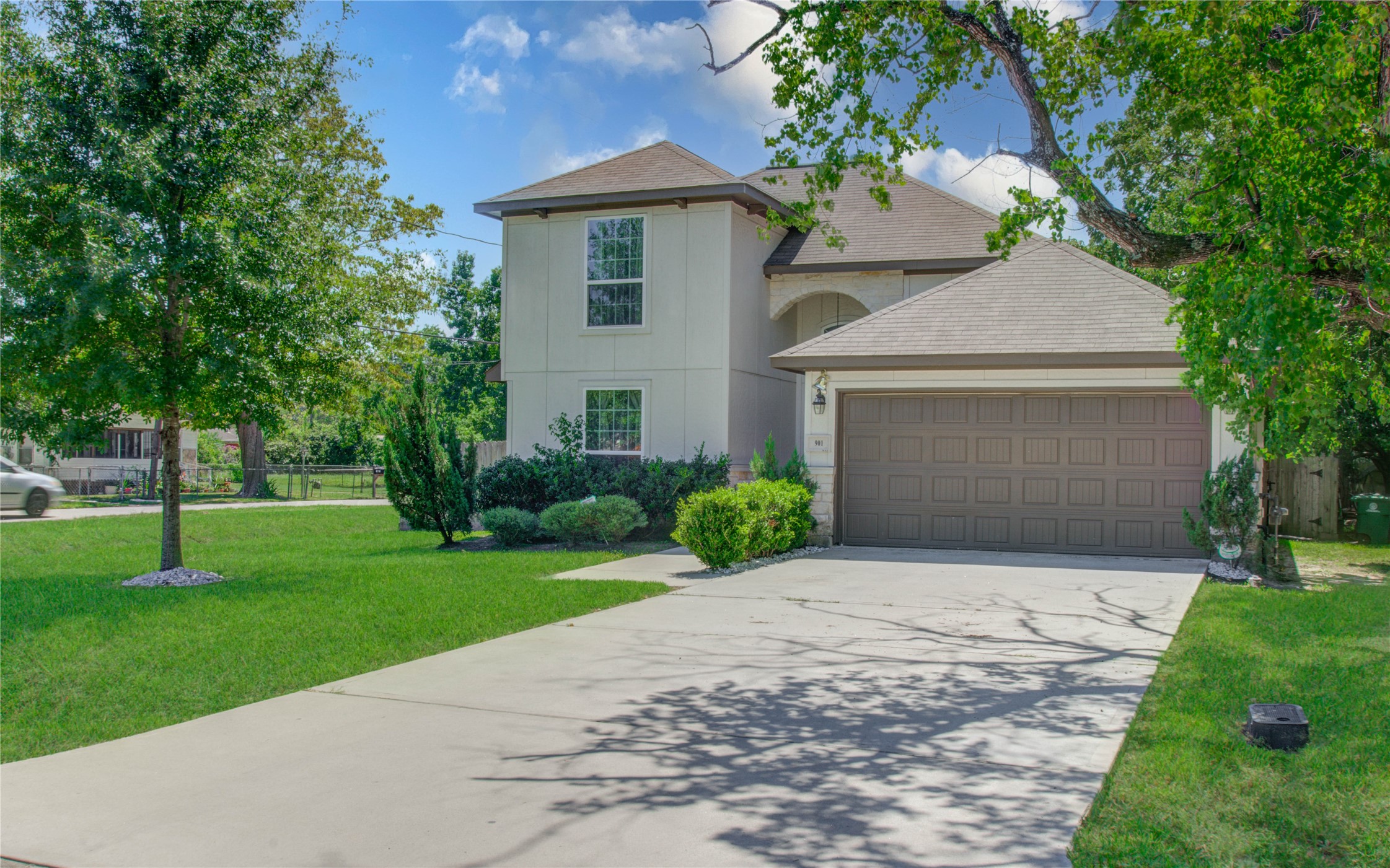 901 Grenshaw Street Houston TX 77088