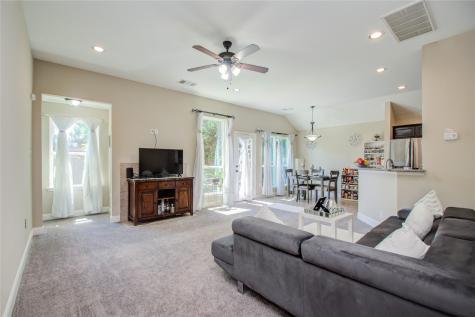 901 Grenshaw Street Houston TX 77088