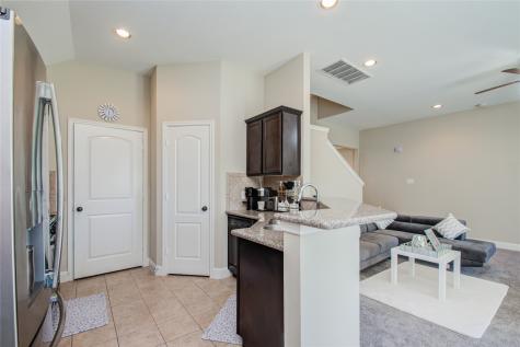 901 Grenshaw Street Houston TX 77088