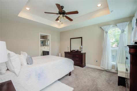 901 Grenshaw Street Houston TX 77088