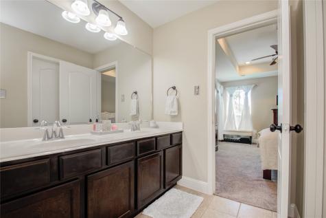 901 Grenshaw Street Houston TX 77088