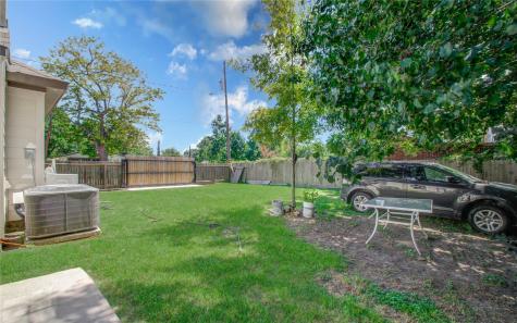 901 Grenshaw Street Houston TX 77088