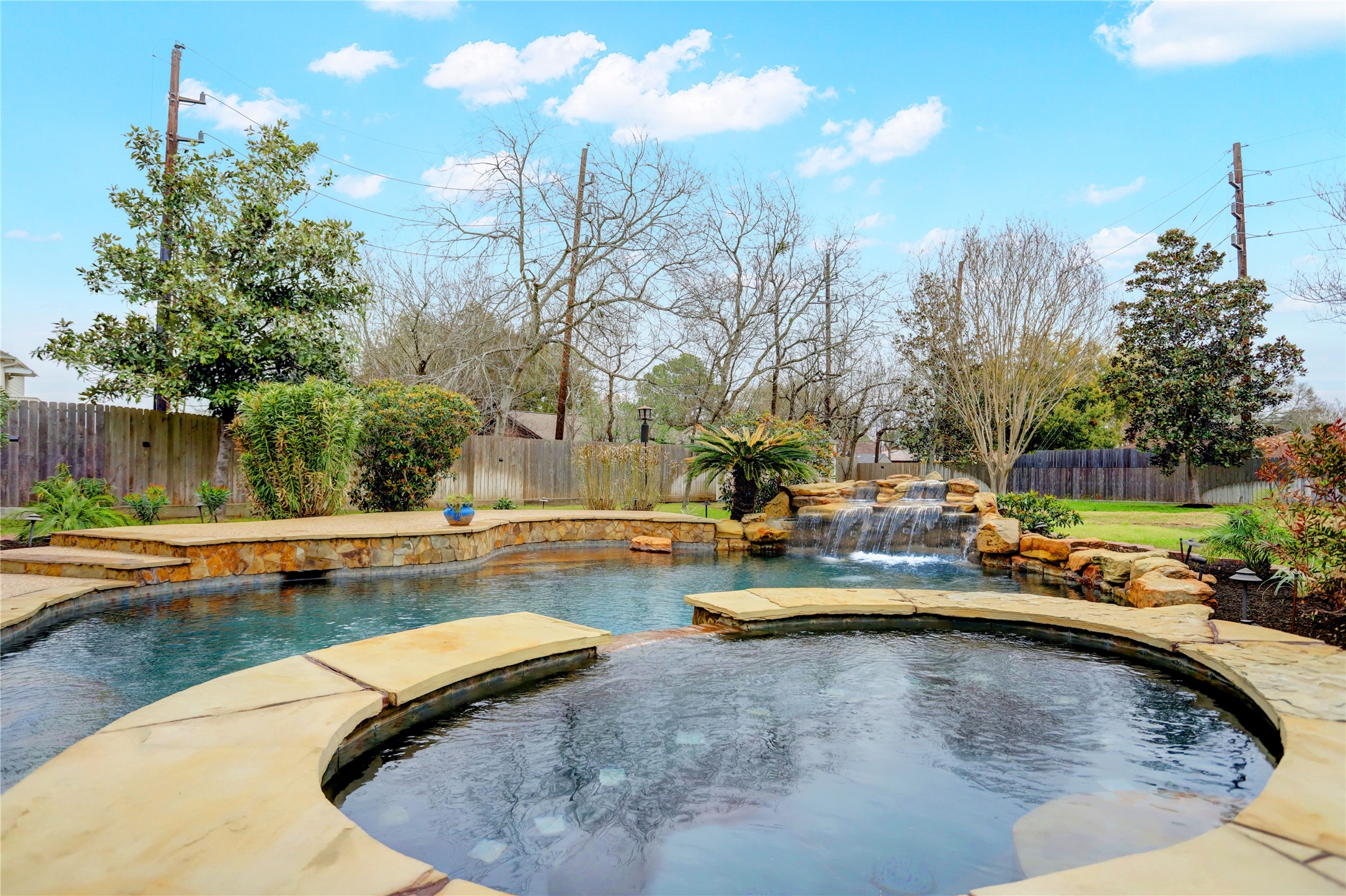 1634 Thunder Lake Lane Sugar Land TX 77498