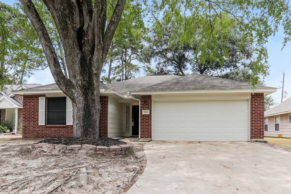 1733 Fay Drive Conroe TX 77301