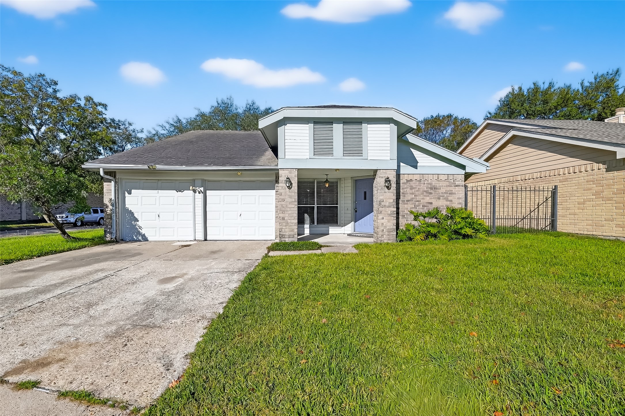 2238 Sentinal Oaks Street Sugar Land TX 77478