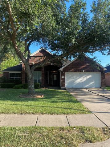 8312 Spinnaker Bay Lane Pearland TX 77584