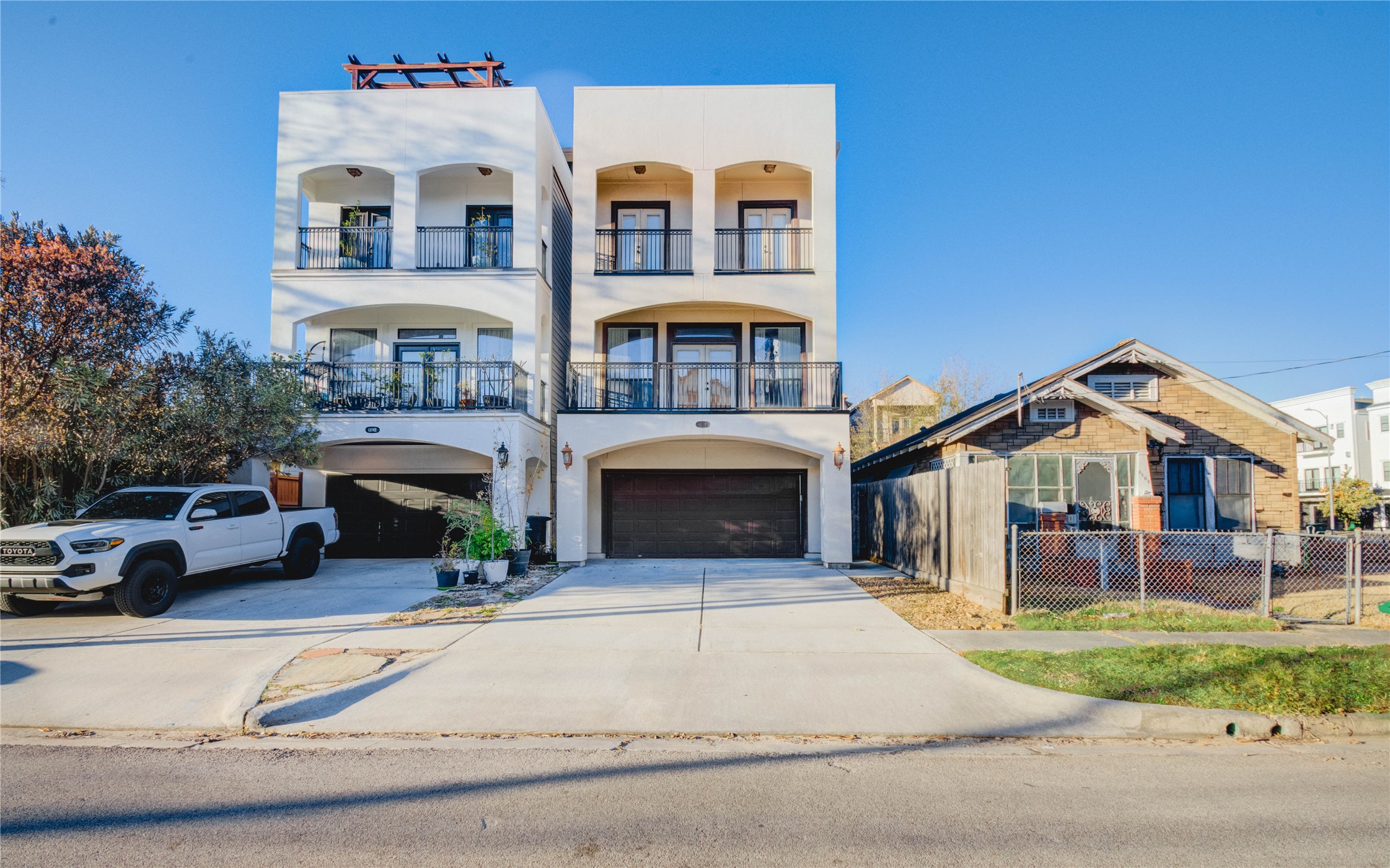 6106 Tyne Street A Houston TX 77007