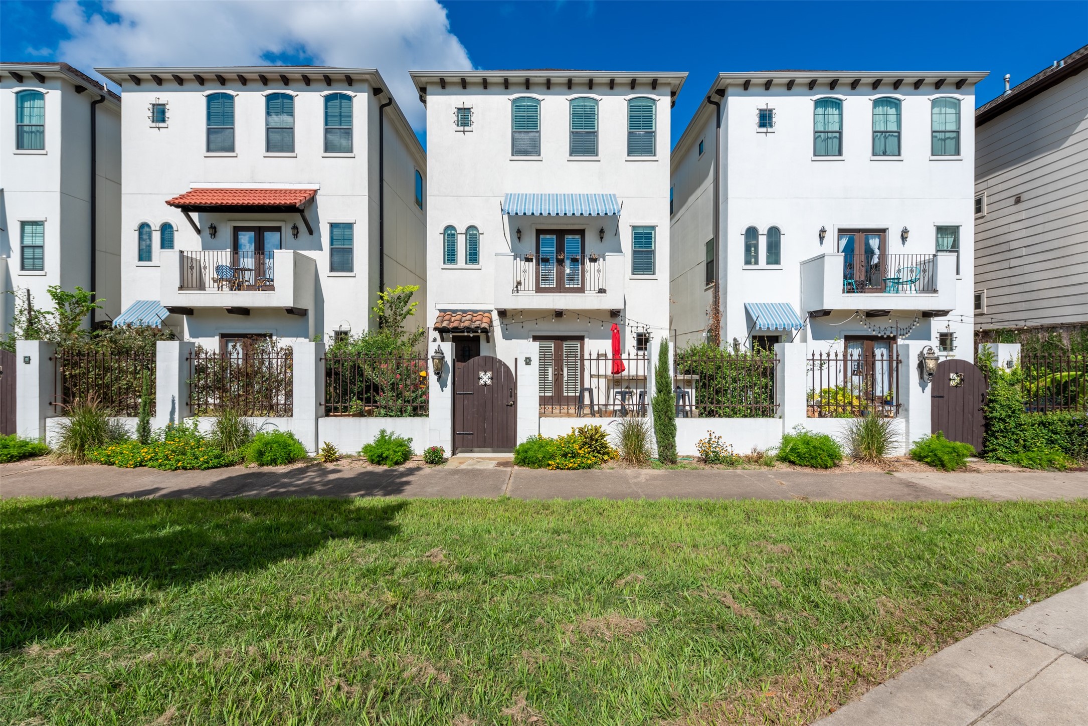 905 W 22nd Street D Houston TX 77008