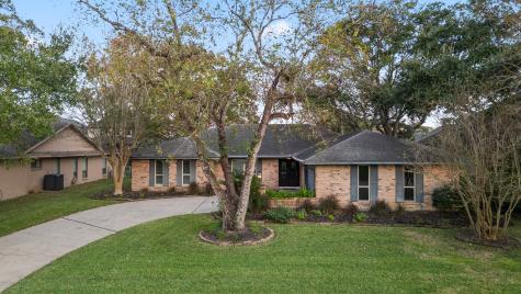 115 Dorado Drive Friendswood TX 77546