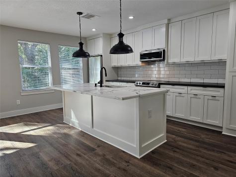 3723 Oakview Street Bacliff TX 77518