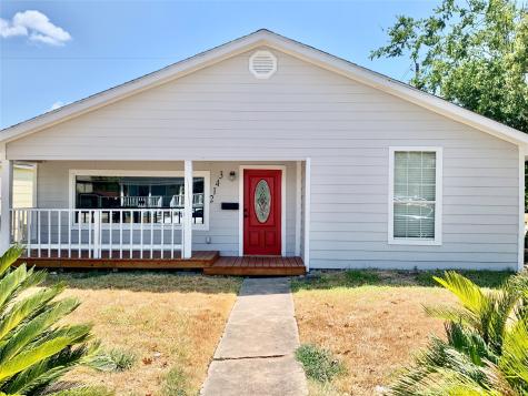 2143 Des Jardines Street Houston TX 77023