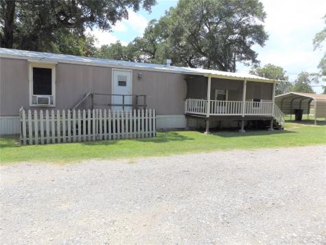 705 San Jacinto Street Highlands TX 77562