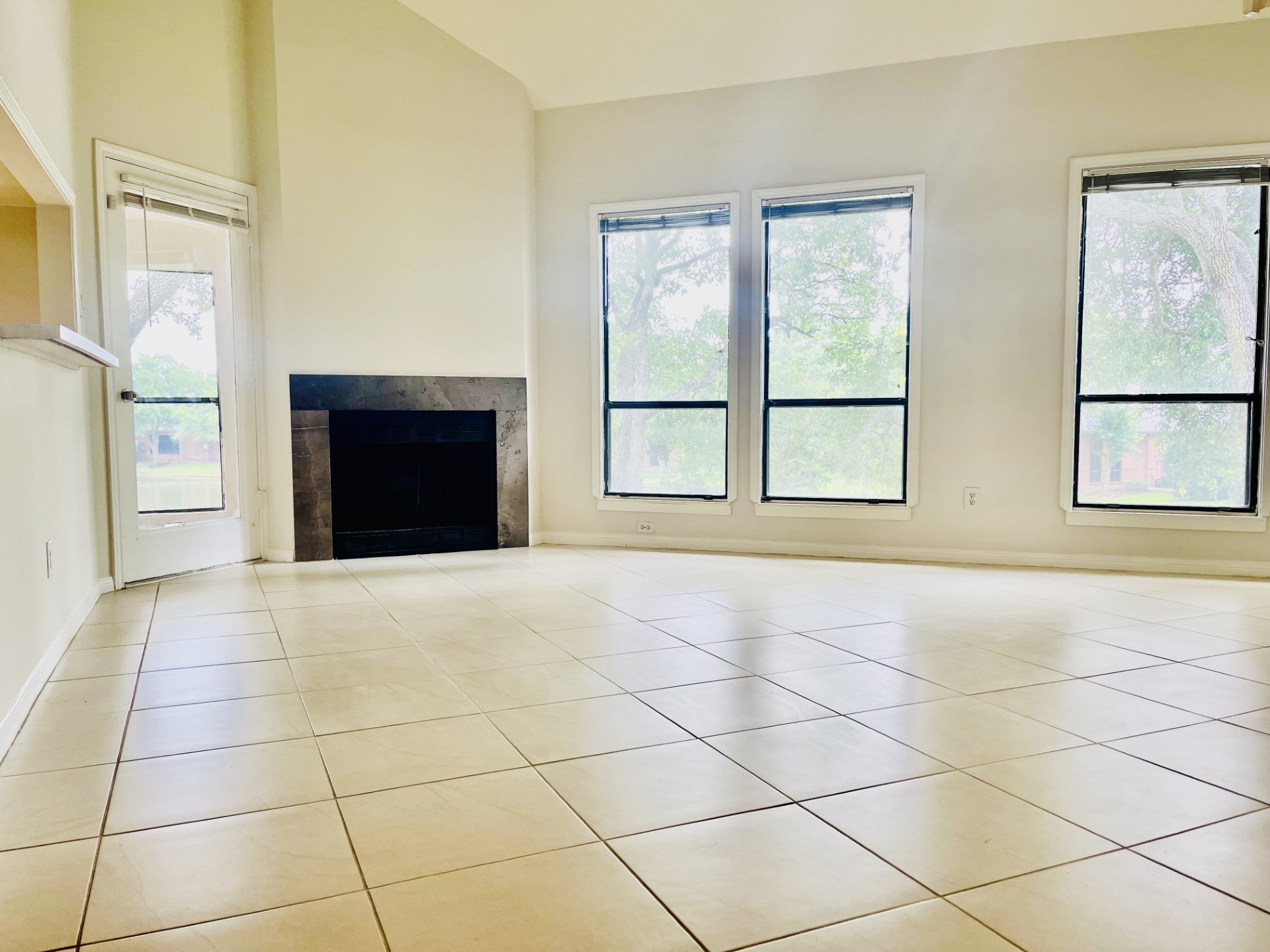 4144 Greystone Way 407 Sugar Land TX 77479