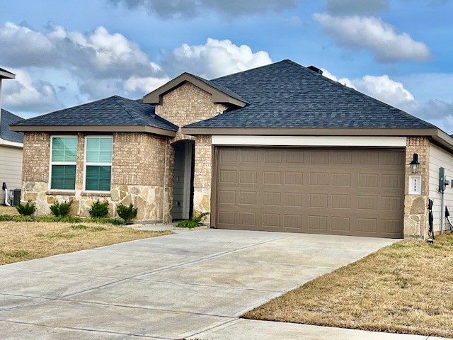 1211 Kingbird Court Sealy TX 77474