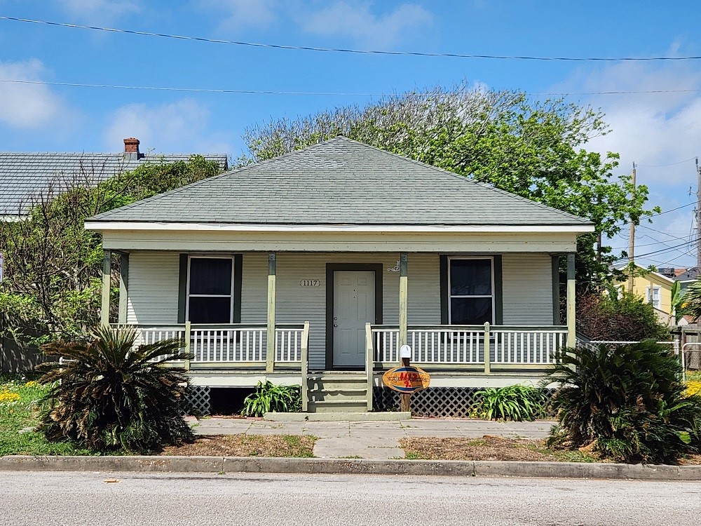 1117 9th Street Galveston TX 77550