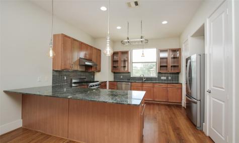 5541 Darling Street Houston TX 77007