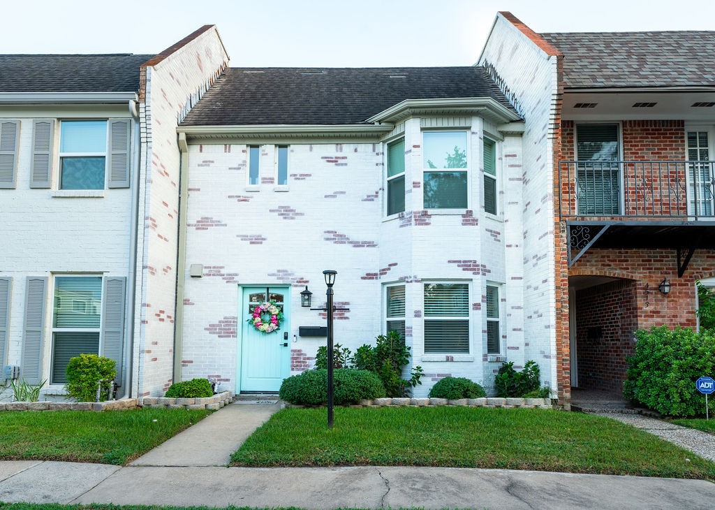 4511 Acacia Street Bellaire TX 77401