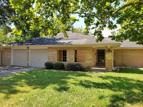 5305 Woodville Lane Pearland TX 77584