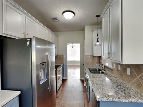 13515 Lake Breeze Lane Willis TX 77318