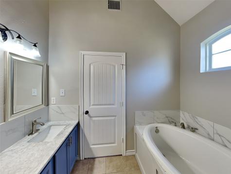 13515 Lake Breeze Lane Willis TX 77318