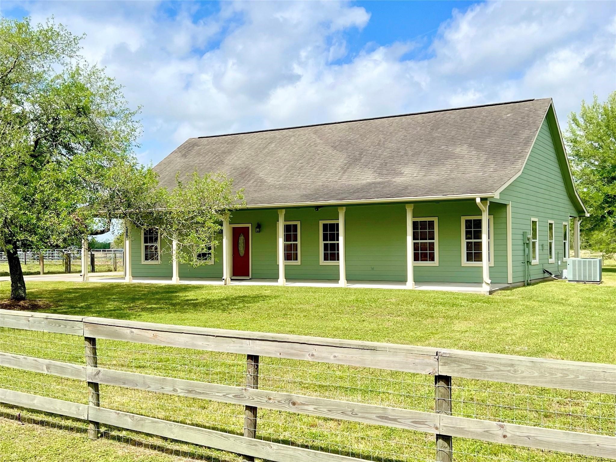 4212 County Road 182 Alvin TX 77511