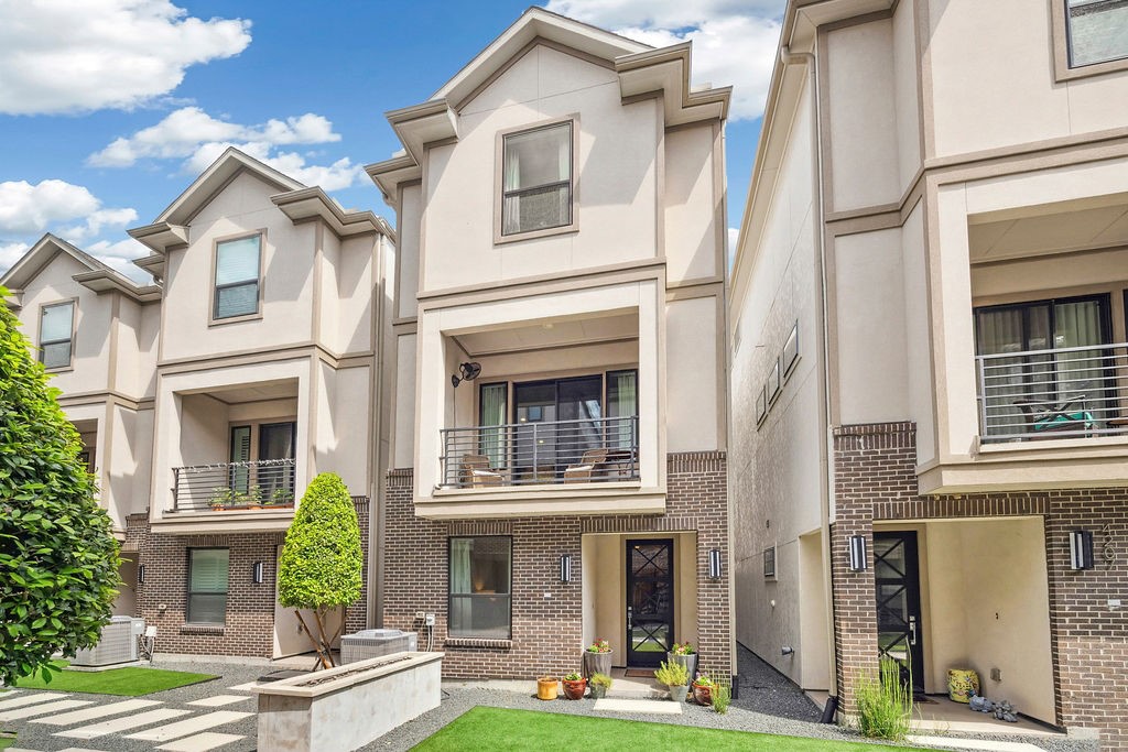 4211 Allen Street Houston TX 77007