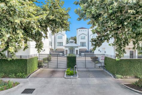 5451 Larkin Street Houston TX 77007