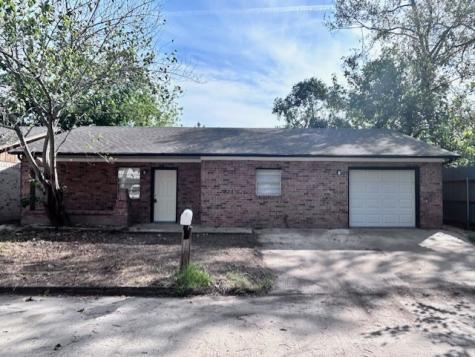 211 W Doverfield Drive Houston TX 77037